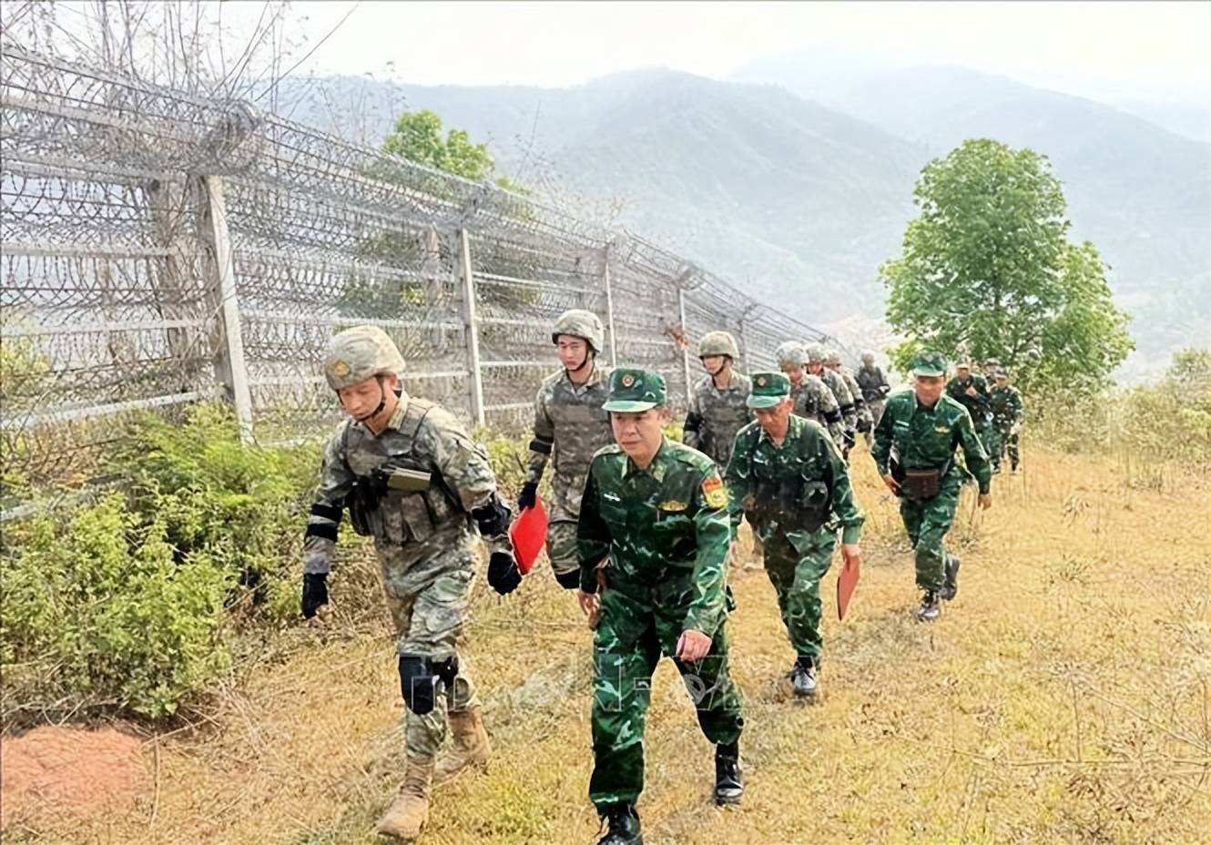 几十年来头一次，越南人民军北进中国广西，中越陆军联合集结