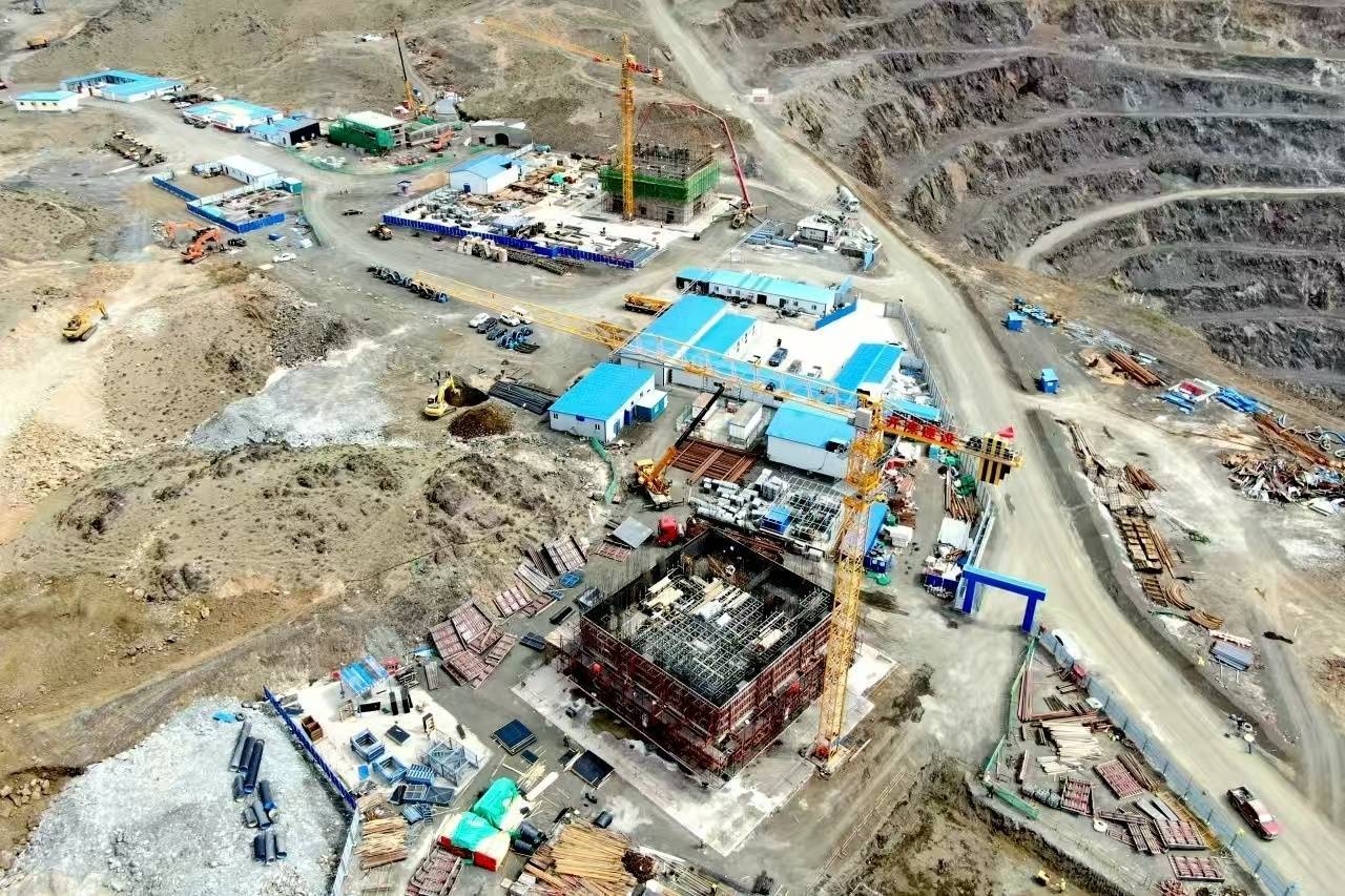 西部矿业集团奋战当“夏” 建设正“热”