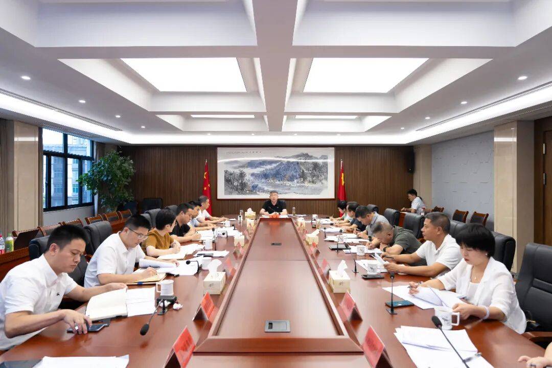 县领导专题研究“杭州西部消费中心”建设工作